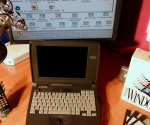 Photos: Compaq Contura 430C - Windows 3.1 [2017]